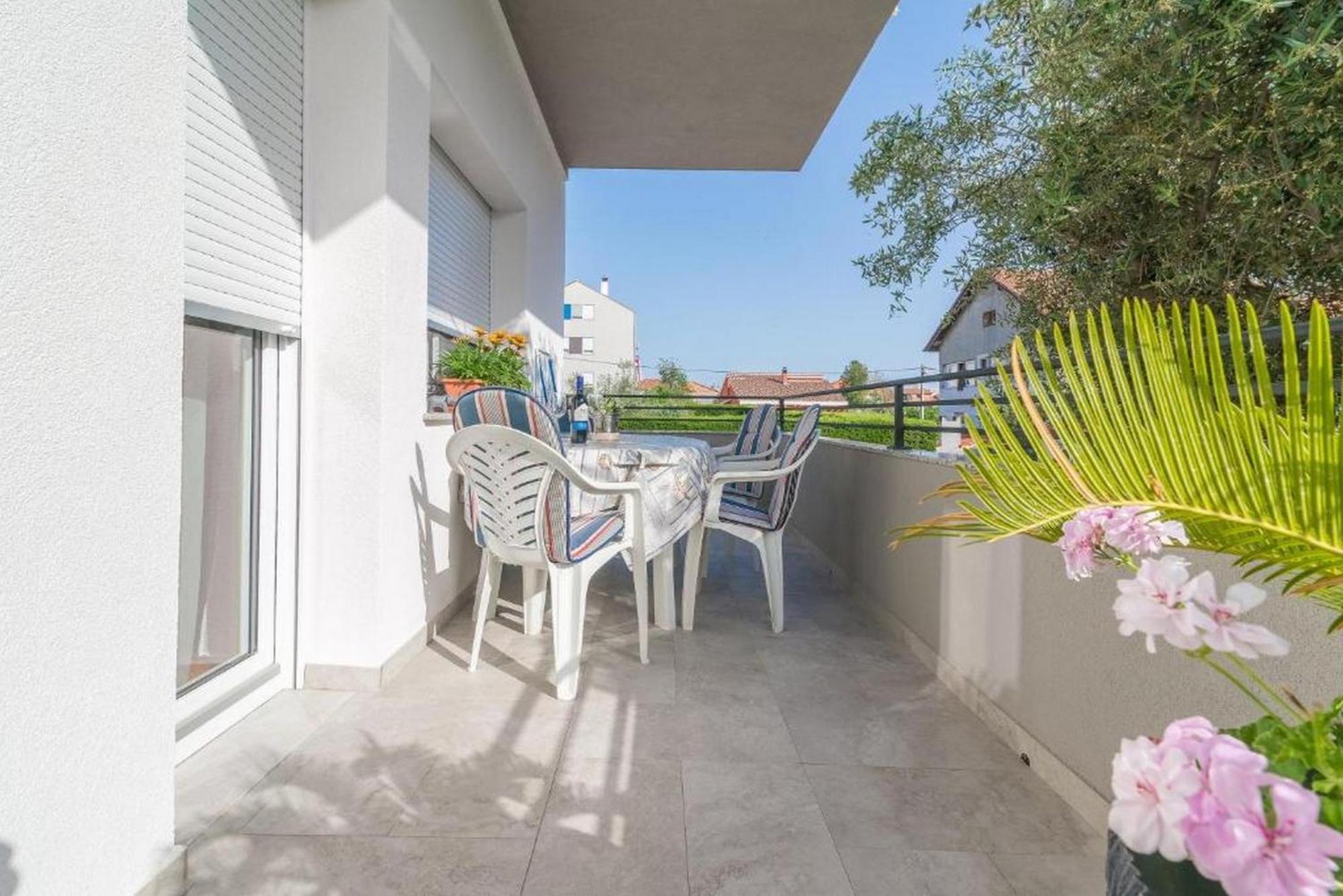 Apartments Villa Odesa With Shared Pool Задар Номер фото