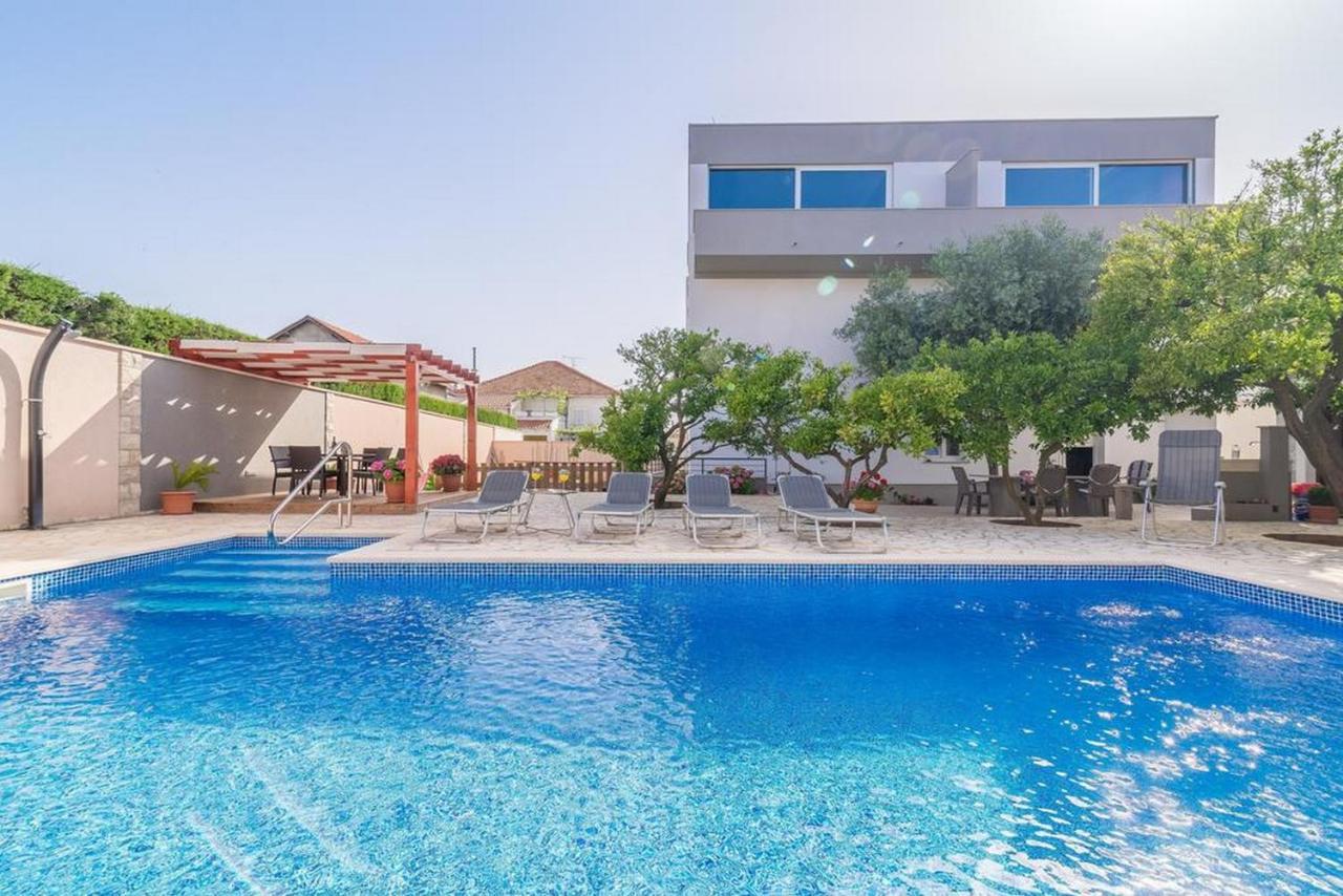 Apartments Villa Odesa With Shared Pool Задар Екстер'єр фото